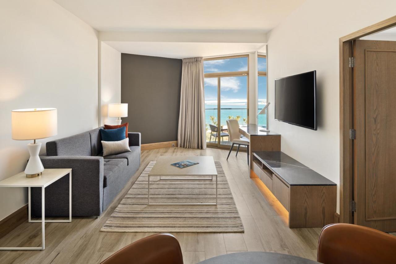 Sea View One Bedroom Suite, Peacock Lounge, Beach, Splash Park & Mall Shuttle,1280290327:JPEG